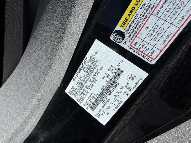 Ford Mustang Vehicle Image 21