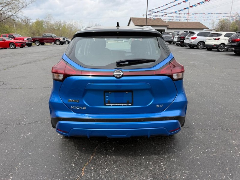 Nissan Kicks Vehicle Image 04