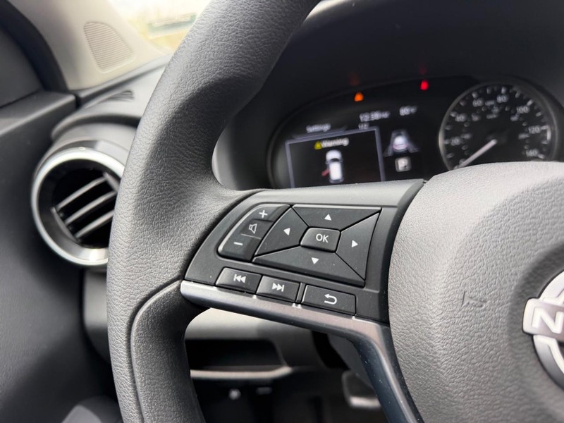 Nissan Kicks Vehicle Image 10