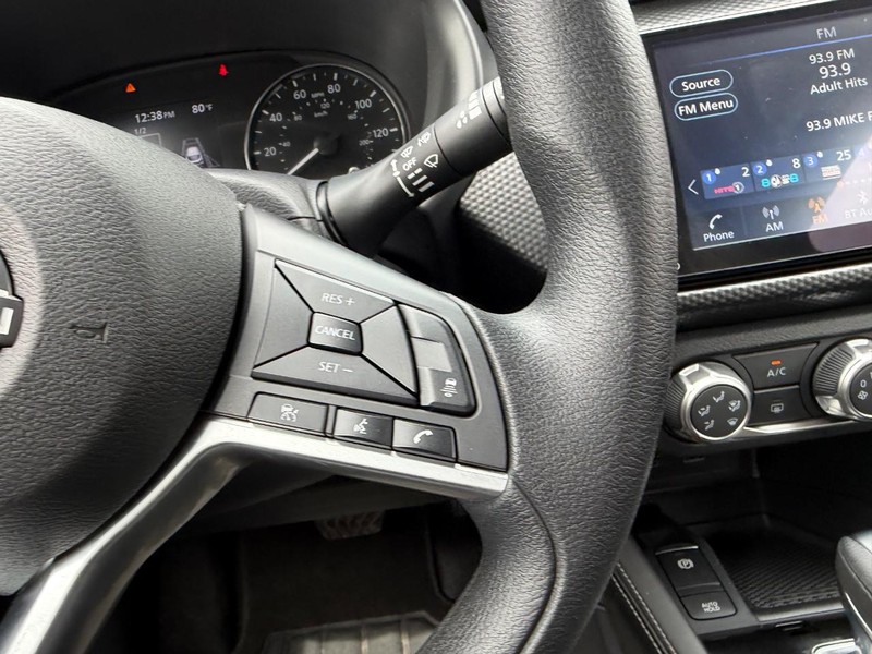 Nissan Kicks Vehicle Image 11