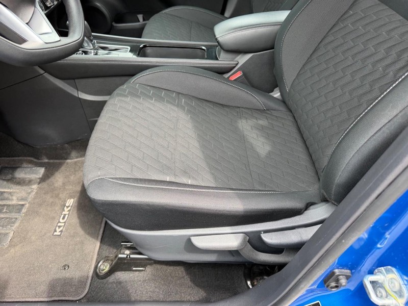 Nissan Kicks Vehicle Image 17