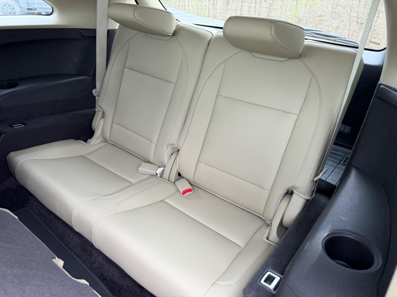 Acura MDX Vehicle Image 08