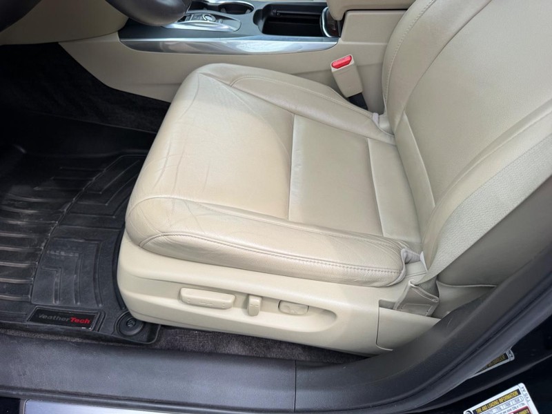 Acura MDX Vehicle Image 22