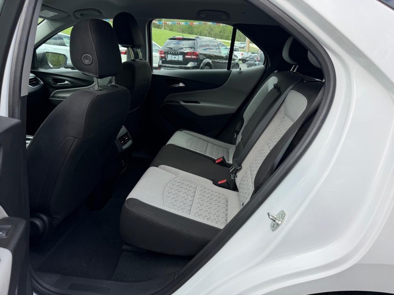 Chevrolet Equinox Vehicle Image 07