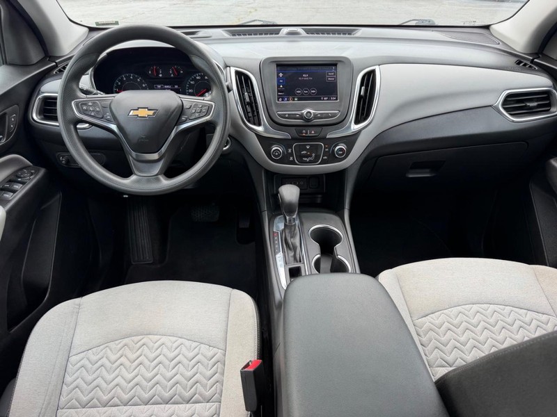 Chevrolet Equinox Vehicle Image 08
