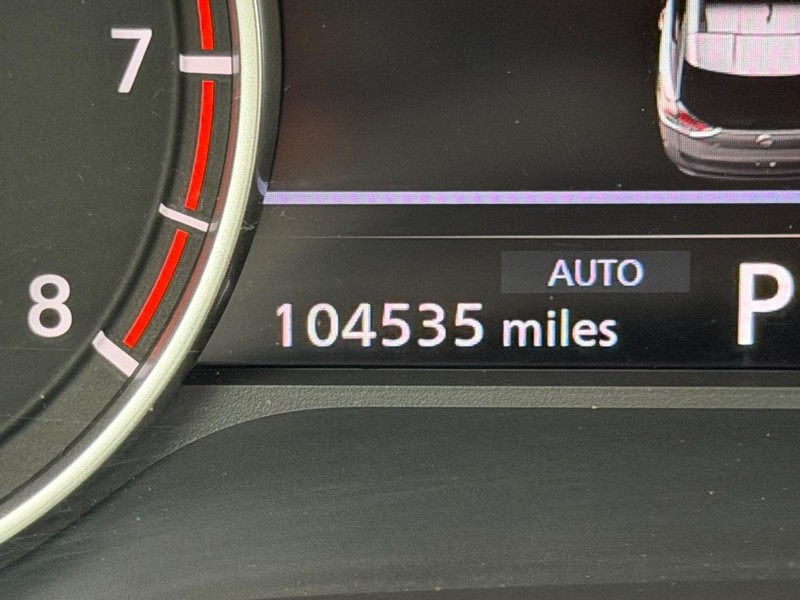 Nissan Rogue Vehicle Image 18
