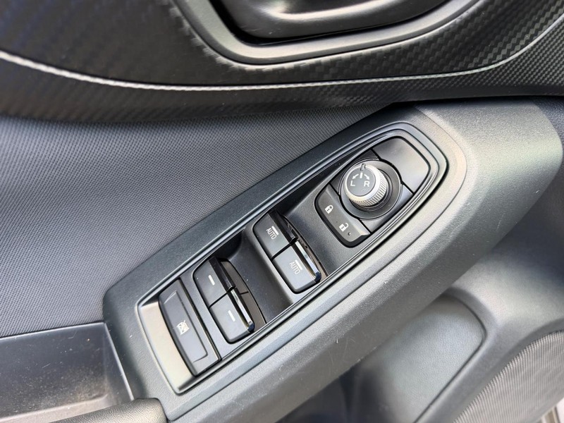Subaru Crosstrek Vehicle Image 16