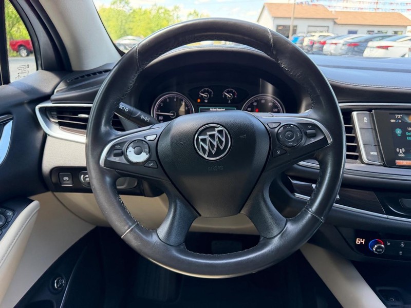 Buick Enclave Vehicle Full-screen Gallery Image 12