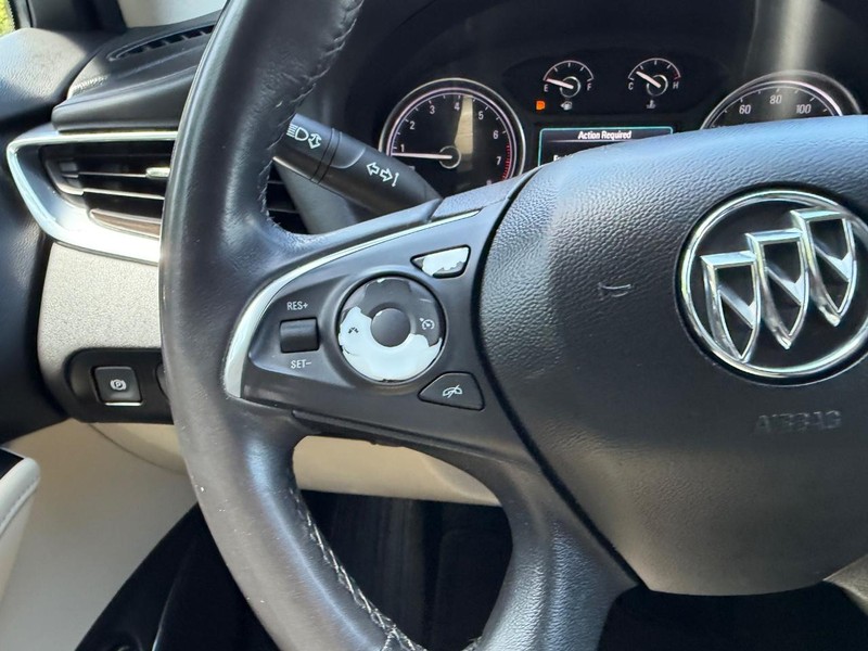 Buick Enclave Vehicle Full-screen Gallery Image 13