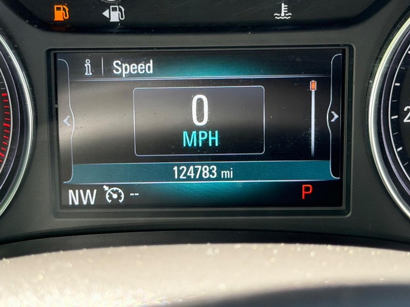 Buick Enclave Vehicle Full-screen Gallery Image 21