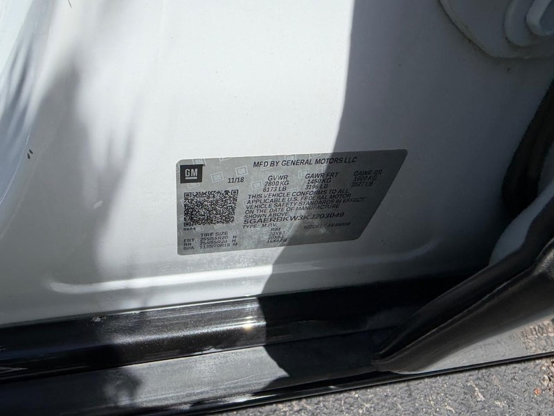 Buick Enclave Vehicle Full-screen Gallery Image 23