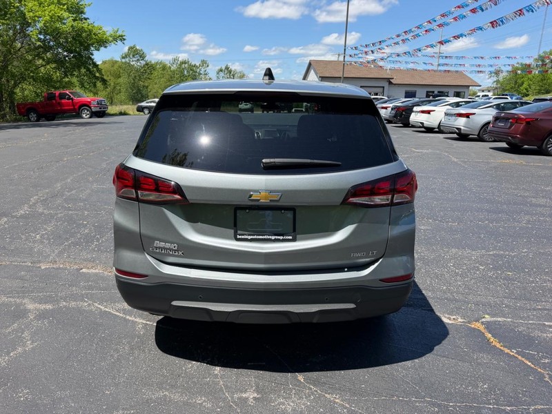 Chevrolet Equinox Vehicle Full-screen Gallery Image 04