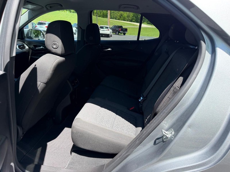 Chevrolet Equinox Vehicle Full-screen Gallery Image 08