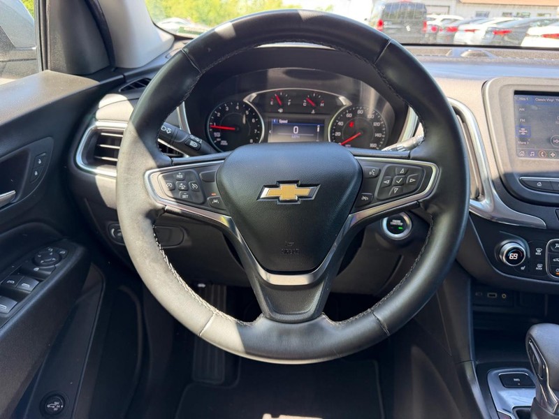 Chevrolet Equinox Vehicle Full-screen Gallery Image 10