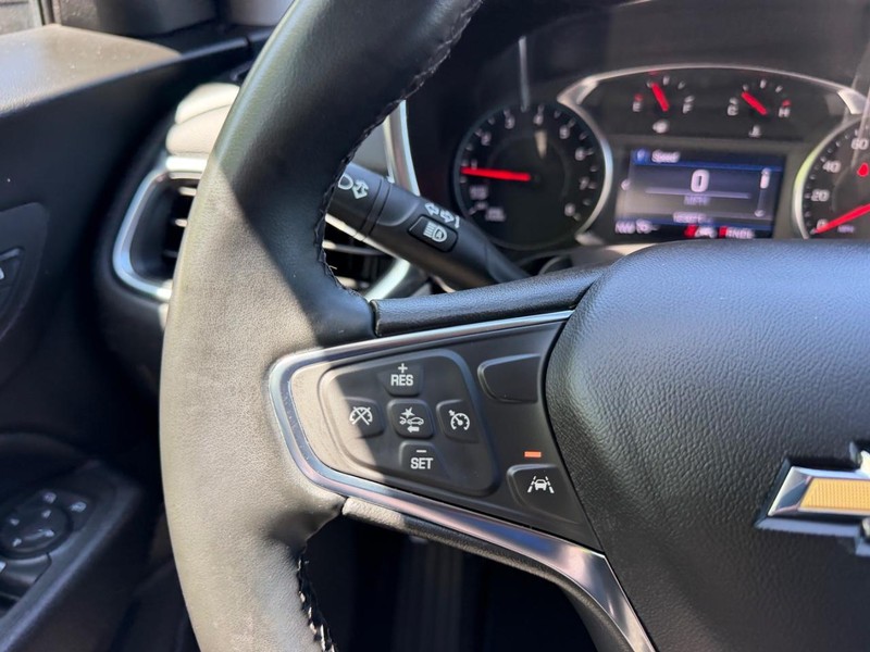 Chevrolet Equinox Vehicle Full-screen Gallery Image 11