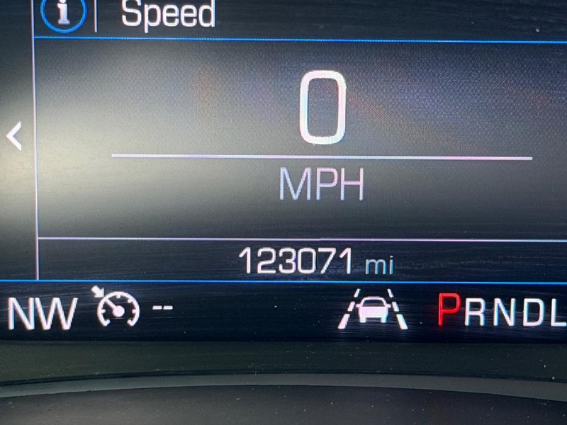 Chevrolet Equinox Vehicle Full-screen Gallery Image 19