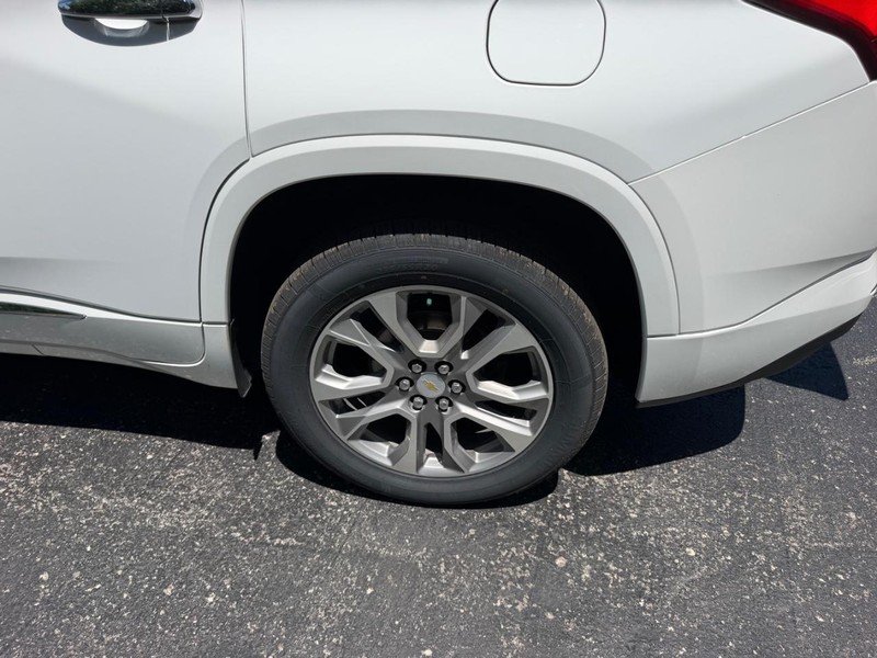 Chevrolet Traverse Vehicle Image 07