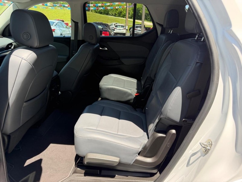 Chevrolet Traverse Vehicle Image 09