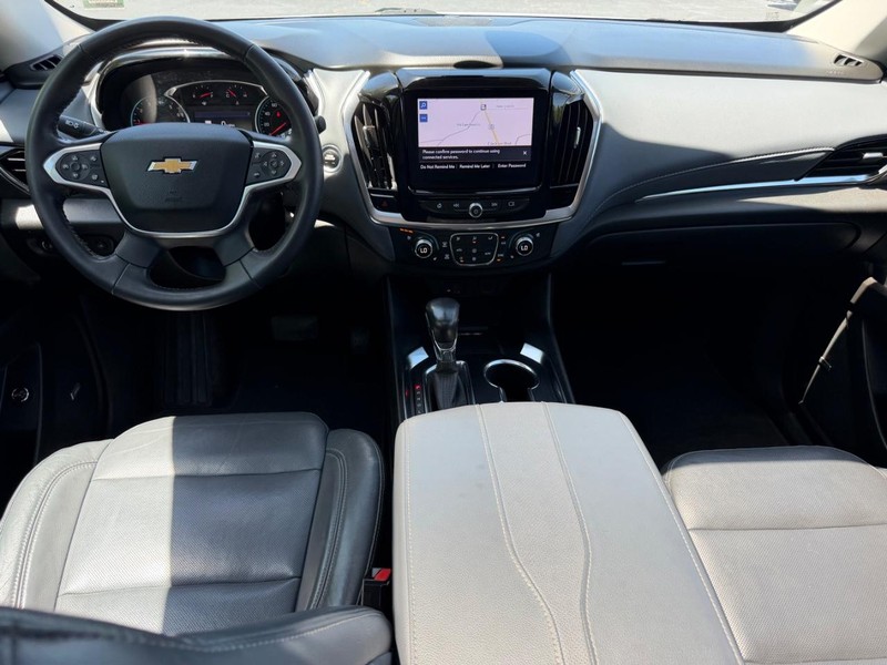 Chevrolet Traverse Vehicle Image 12