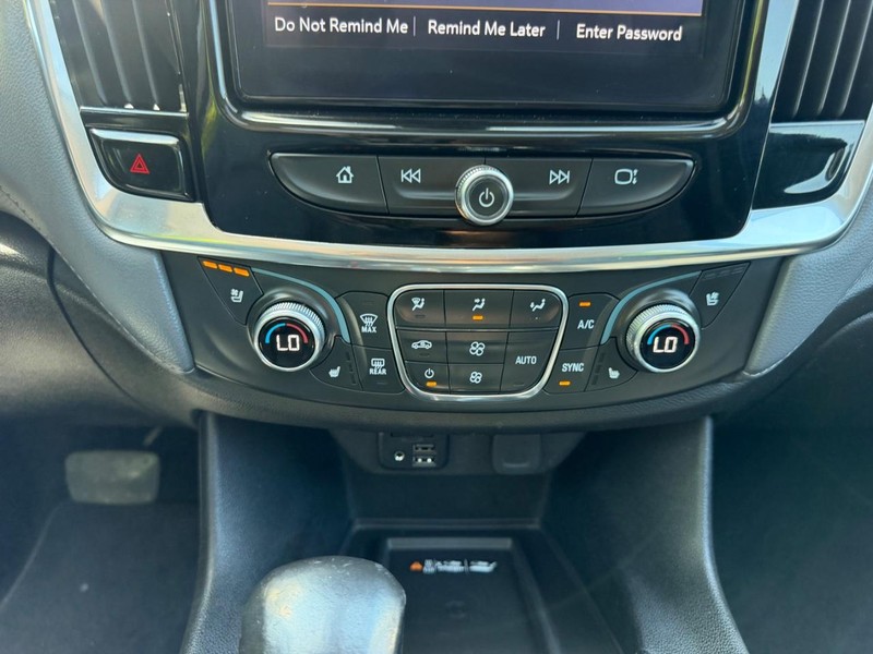 Chevrolet Traverse Vehicle Image 17