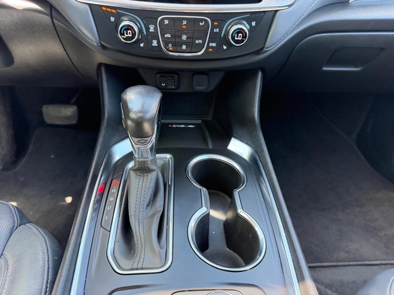 Chevrolet Traverse Vehicle Image 18