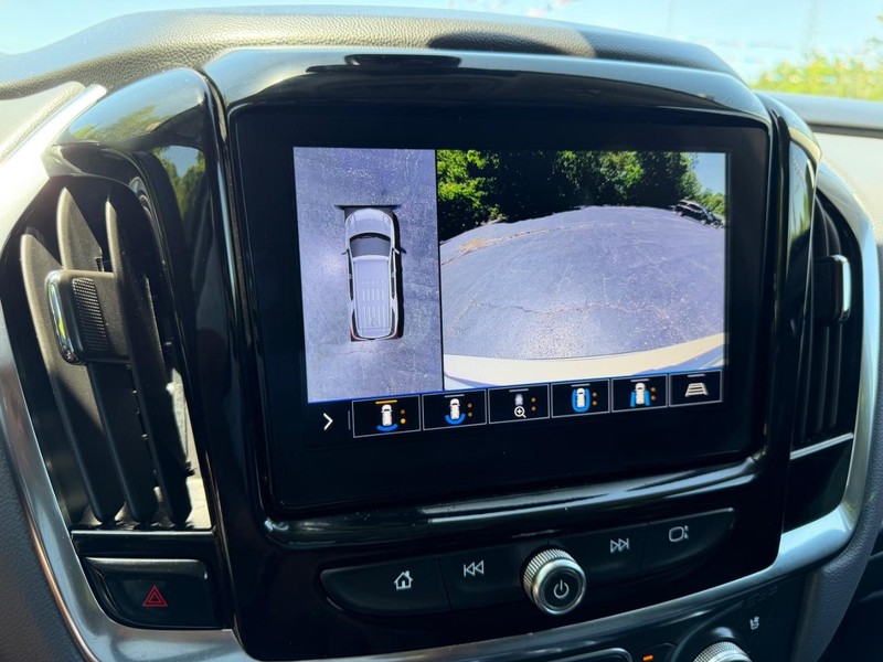Chevrolet Traverse Vehicle Image 24