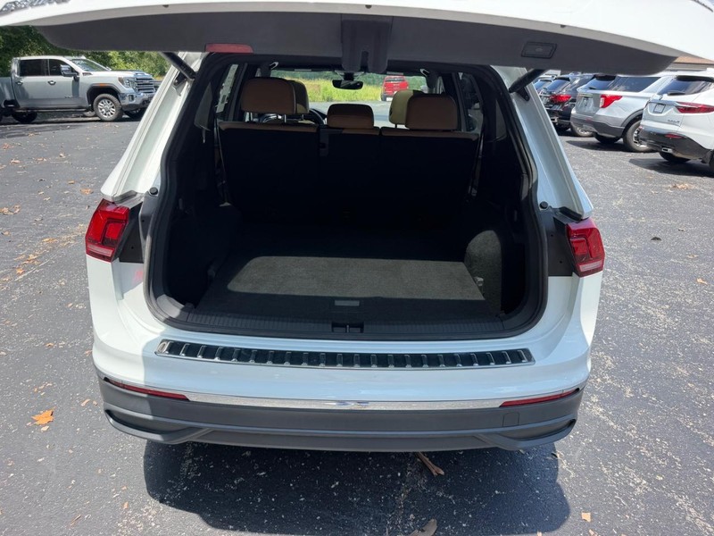 Volkswagen Tiguan Vehicle Image 05