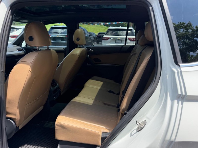 Volkswagen Tiguan Vehicle Image 08