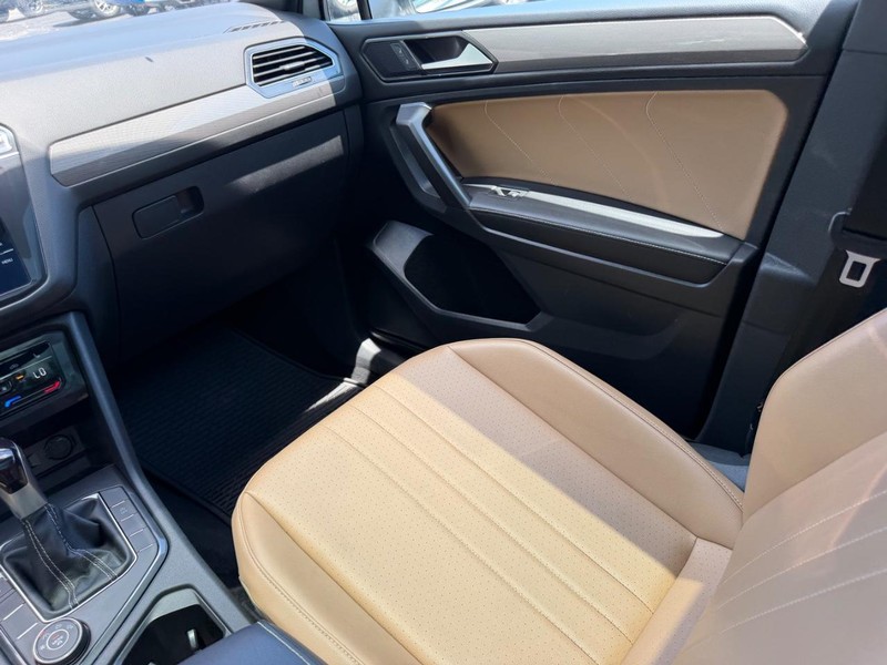 Volkswagen Tiguan Vehicle Image 17