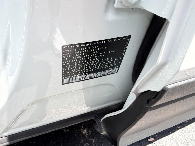 Volkswagen Tiguan Vehicle Image 22