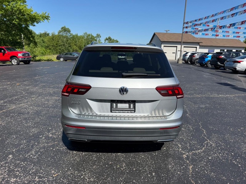 Volkswagen Tiguan Vehicle Image 04