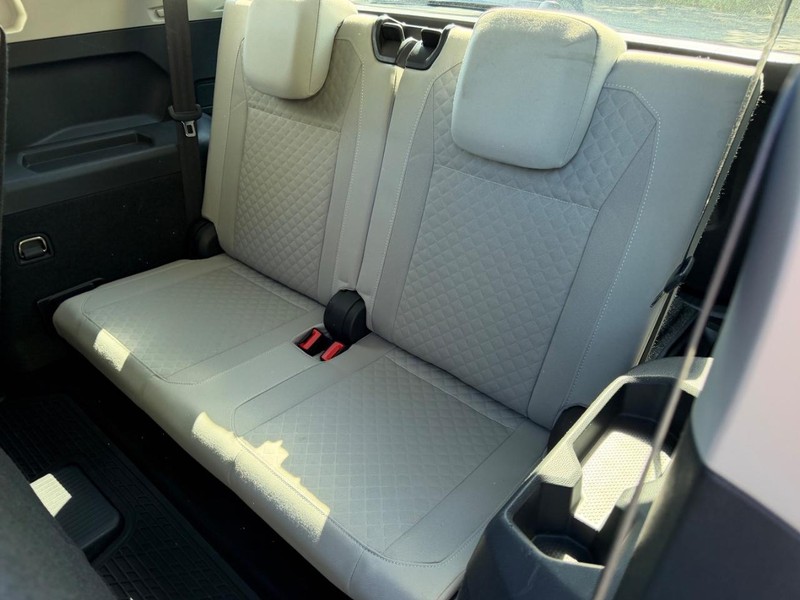Volkswagen Tiguan Vehicle Image 07