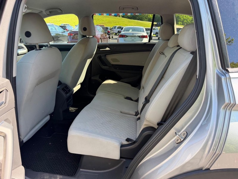 Volkswagen Tiguan Vehicle Image 08