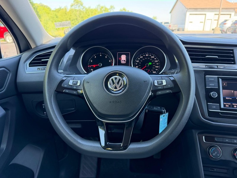 Volkswagen Tiguan Vehicle Image 10
