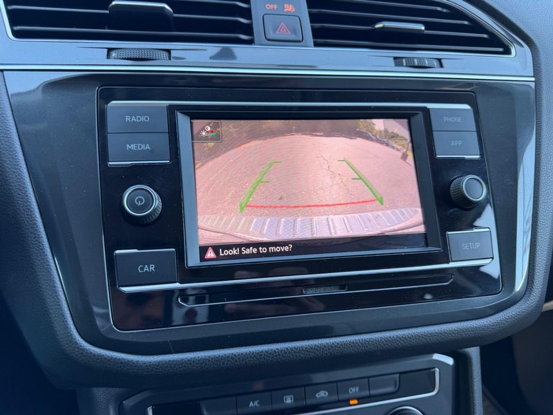 Volkswagen Tiguan Vehicle Image 20
