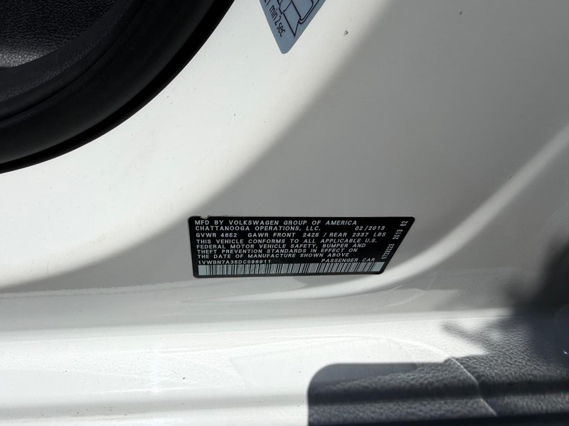 Volkswagen Passat Vehicle Image 20
