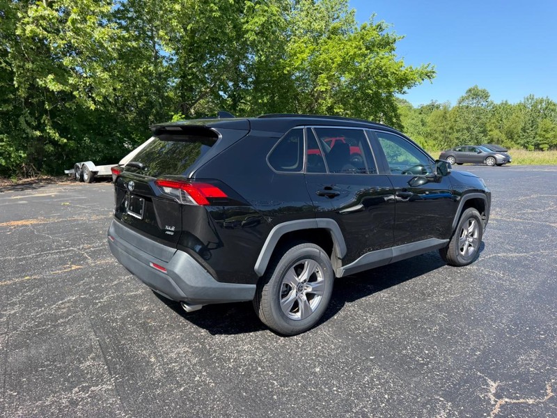 Toyota RAV4 Vehicle Image 03