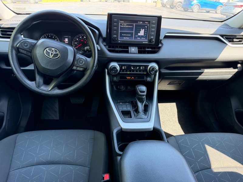 Toyota RAV4 Vehicle Image 08