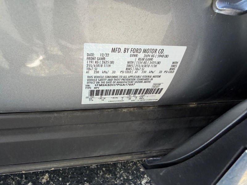 Ford Explorer Vehicle Image 23