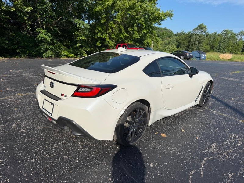 Toyota GR86 Vehicle Image 03