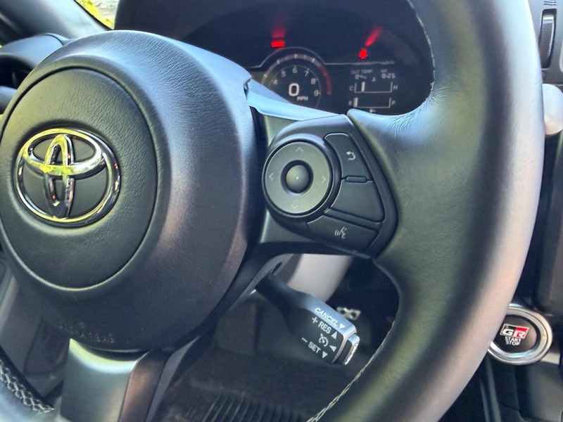 Toyota GR86 Vehicle Image 11