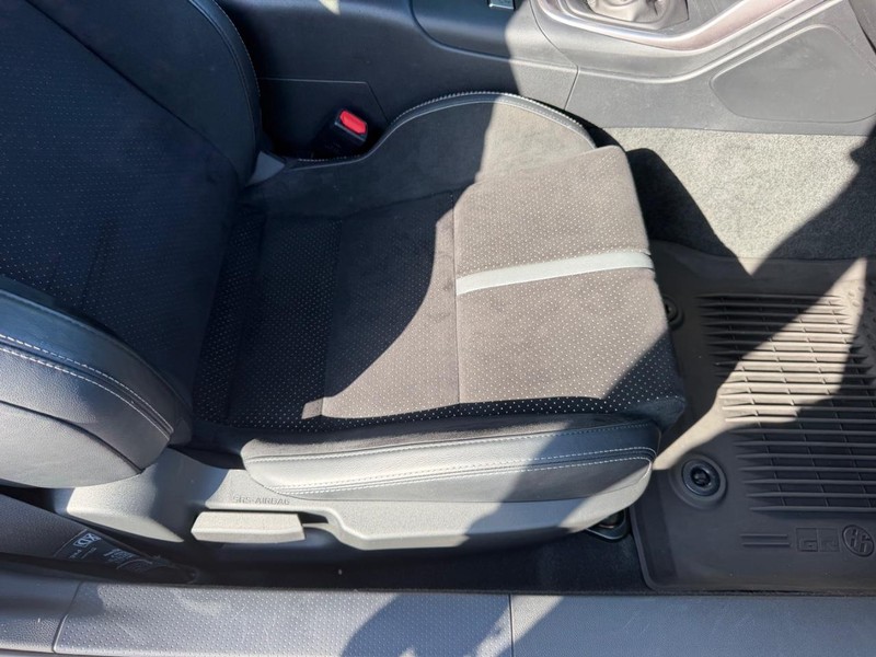 Toyota GR86 Vehicle Image 15