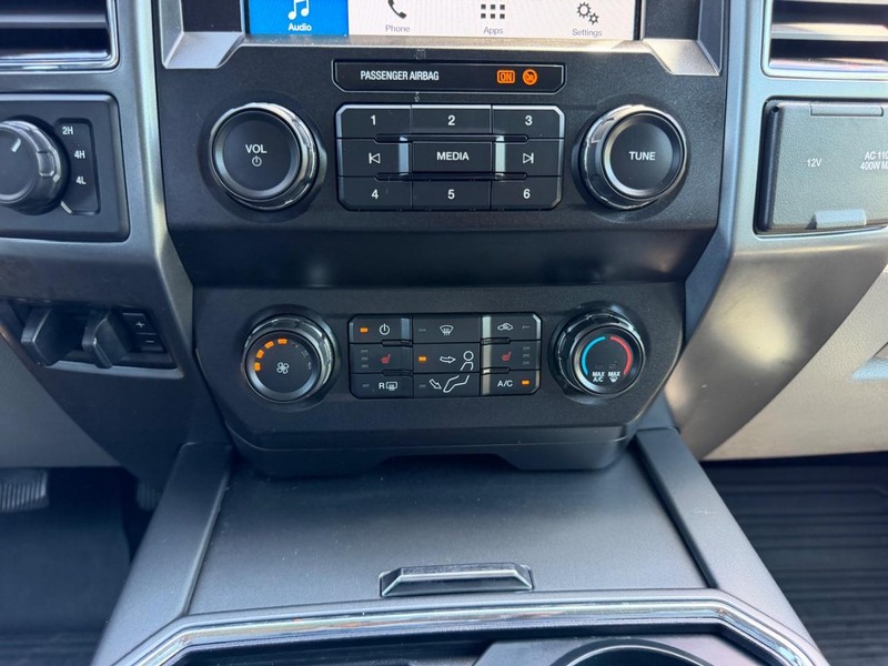 Ford Super Duty F-250 SRW Vehicle Image 13