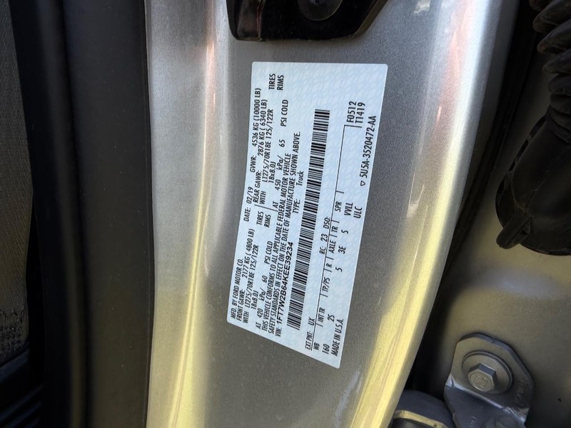 Ford Super Duty F-250 SRW Vehicle Image 19