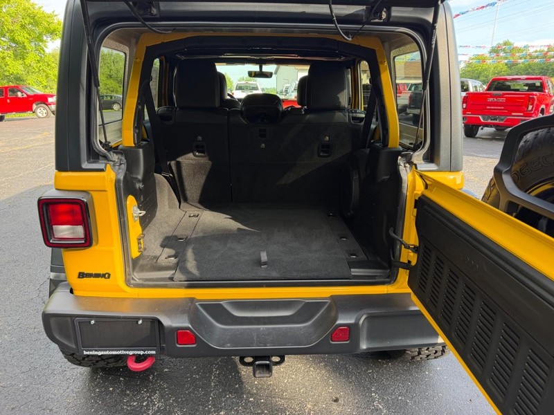 Jeep Wrangler Vehicle Image 05