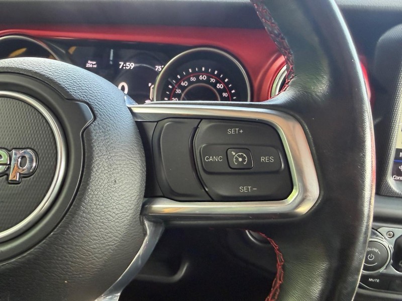Jeep Wrangler Vehicle Image 11