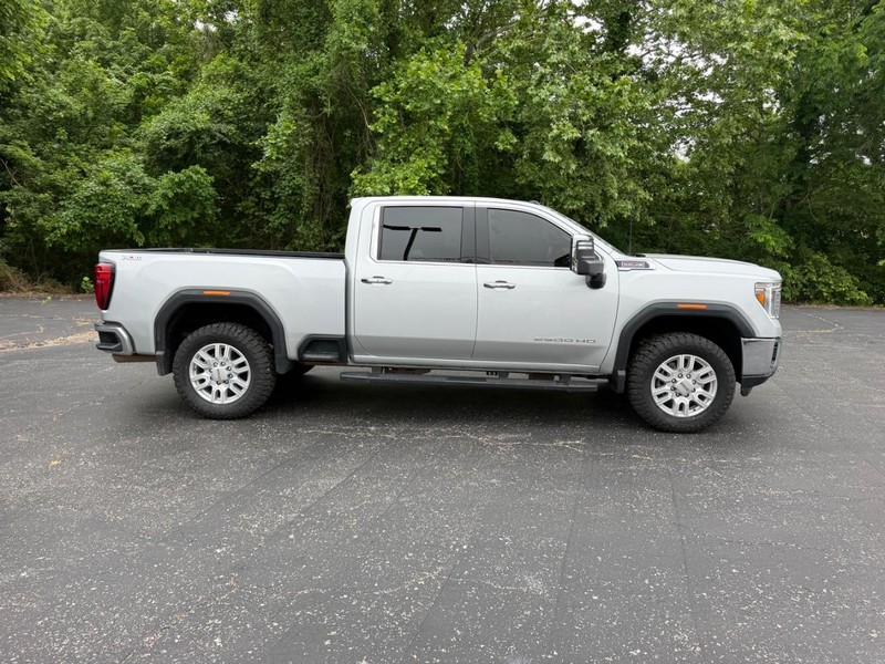 GMC Sierra 2500HD Vehicle Image 02