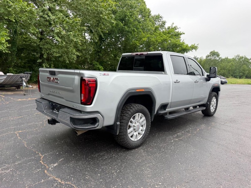 GMC Sierra 2500HD Vehicle Image 03