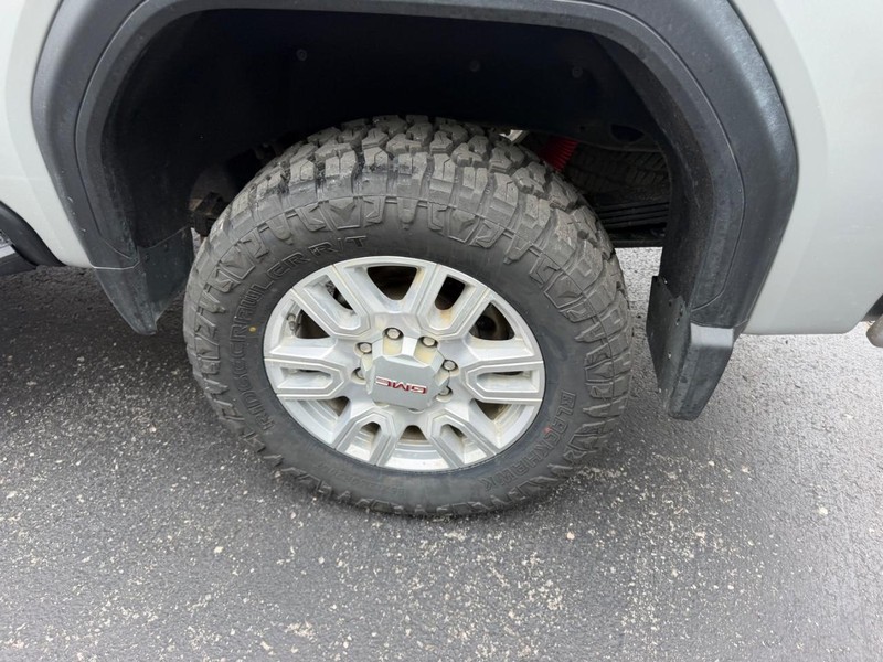GMC Sierra 2500HD Vehicle Image 06