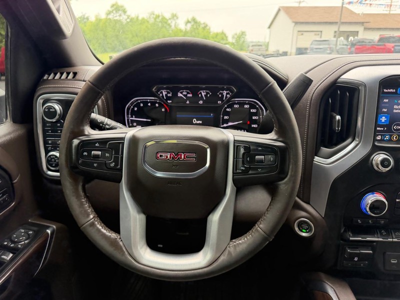 GMC Sierra 2500HD Vehicle Image 09